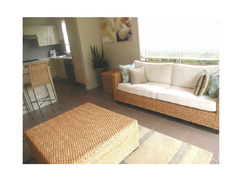 4 Stan Johnson Drive, Hamlyn Terrace NSW 2259