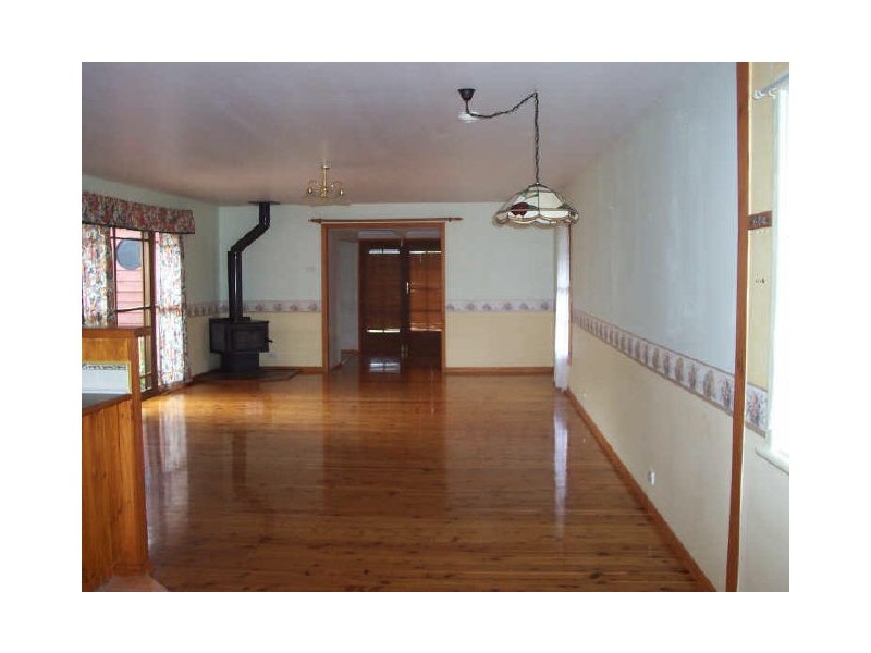 4 George St, Wyong NSW 2259