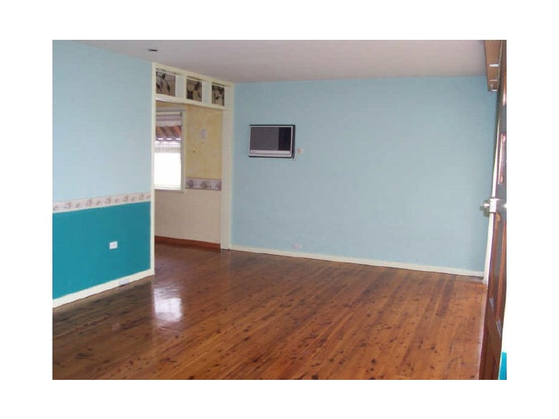 4 George St, Wyong NSW 2259