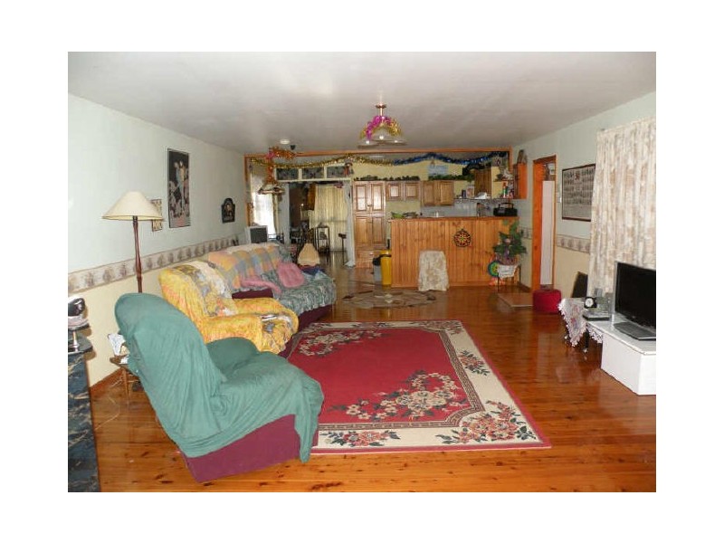 4 George St, Wyong NSW 2259