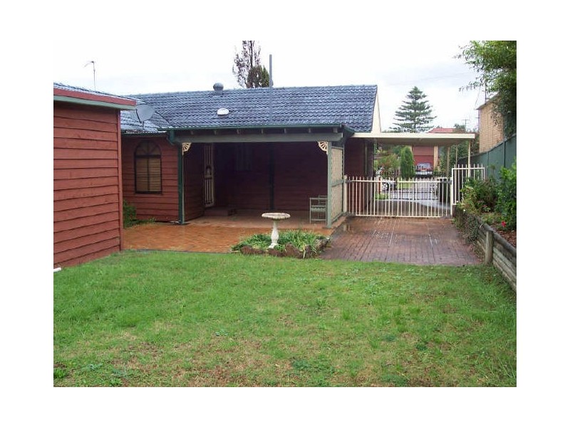 4 George St, Wyong NSW 2259