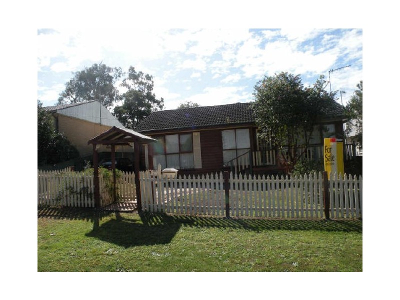 4 George St, Wyong NSW 2259