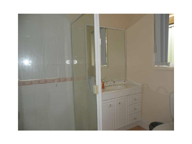 4 Harrington Close, Watanobbi NSW 2259