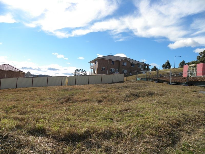 142 Brittania Drive, Watanobbi NSW 2259