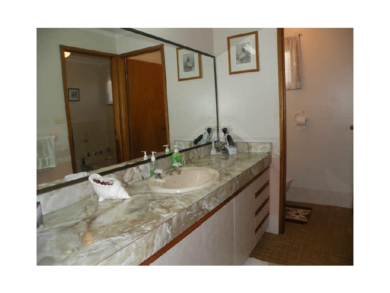 7 Stelling Avenue, Kanwal NSW 2259