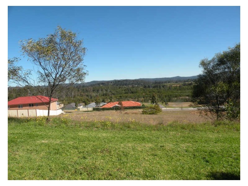 10 Weaver Crescent, Watanobbi NSW 2259