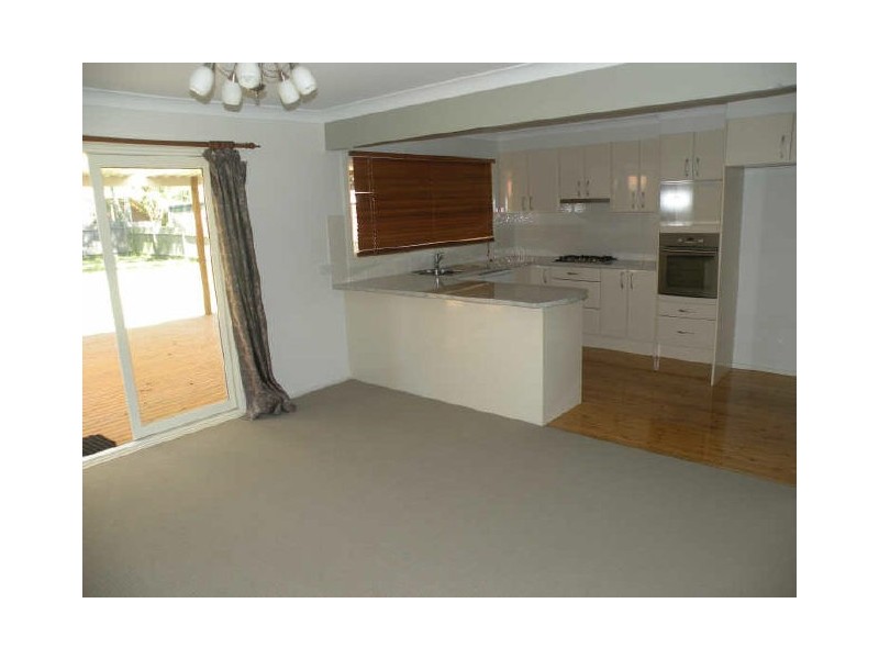 290 Tuggerawong Rd, Tuggerawong NSW 2259