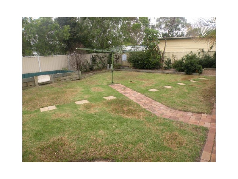 9 Pearce Road, Kanwal NSW 2259