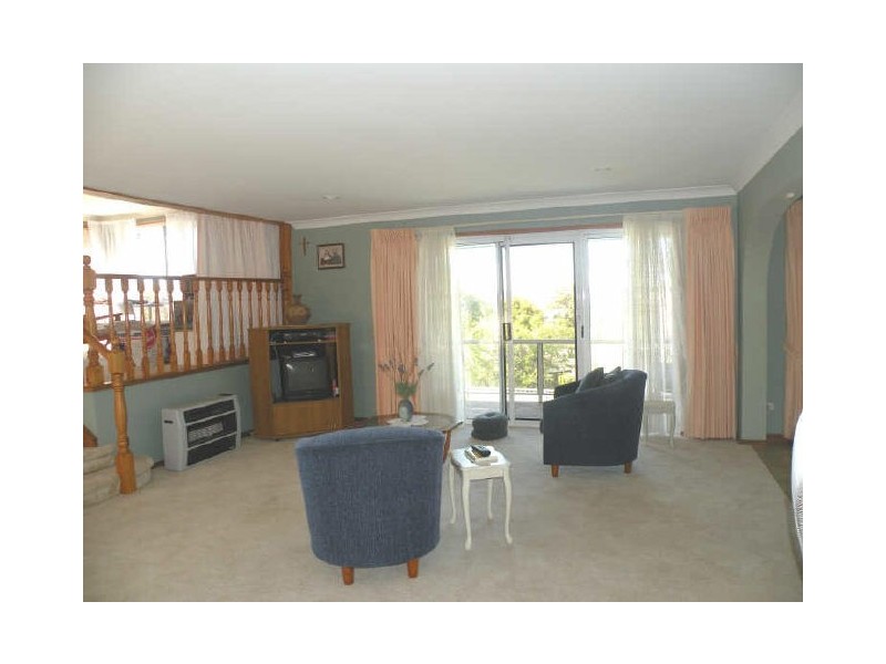 5 Page Close, Wyong NSW 2259