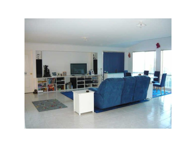 19 Weaver Crescent, Watanobbi NSW 2259