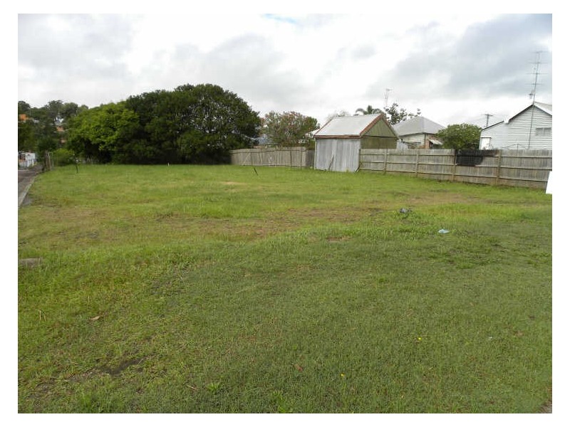 2 North Rd, Wyong NSW 2259