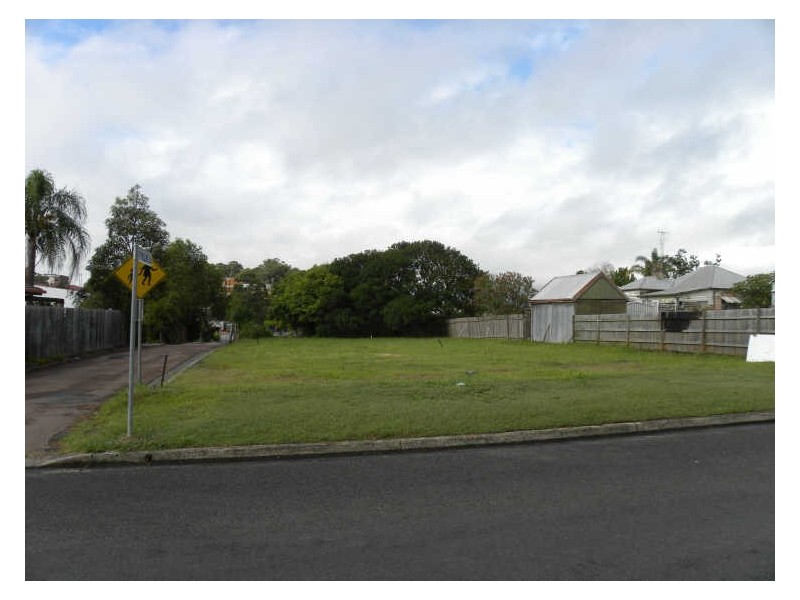 2 North Rd, Wyong NSW 2259