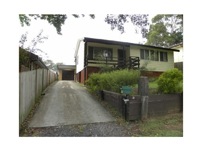 21 Judith Anne, Berkeley Vale NSW 2261