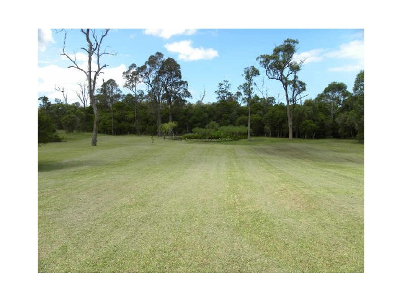 2 Crestwood Road, Jilliby NSW 2259