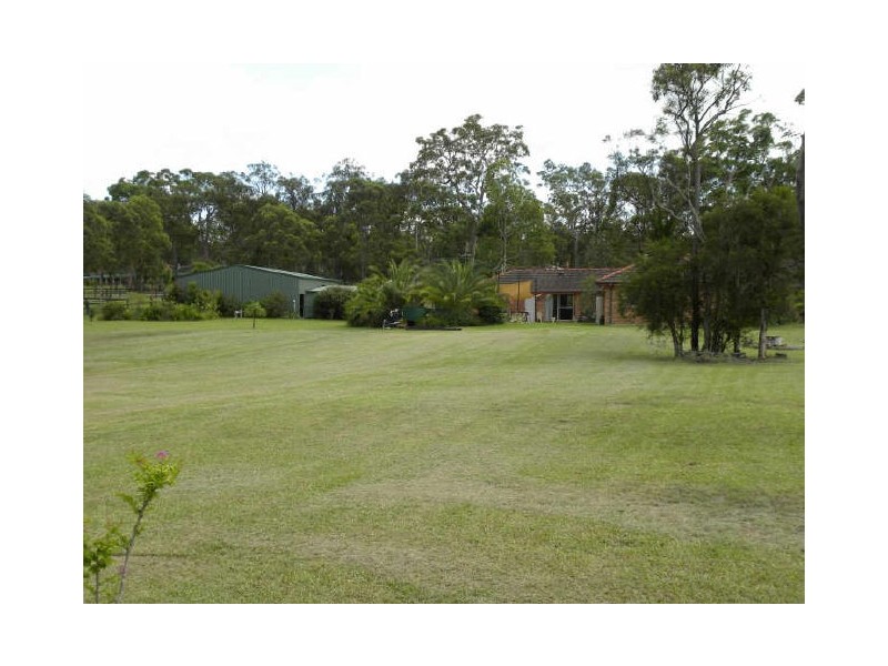 2 Crestwood Road, Jilliby NSW 2259