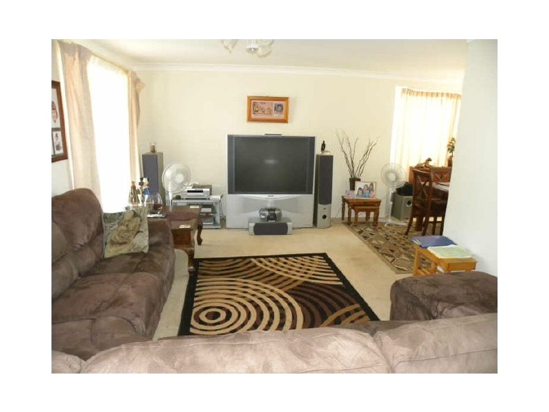 24 Manchurian Way, Wadalba NSW 2259