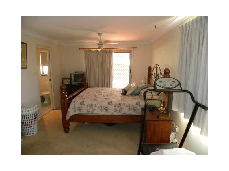 24 Manchurian Way, Wadalba NSW 2259