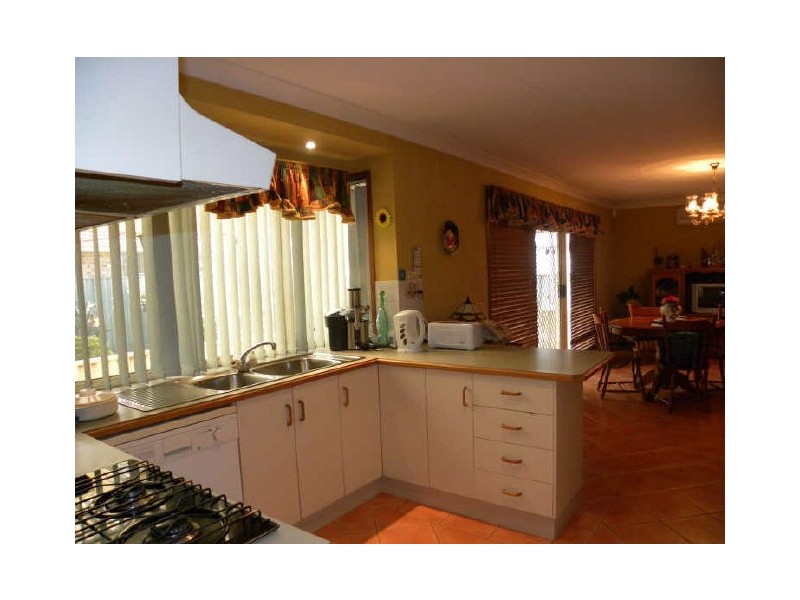 20 Green Cl, Mardi NSW 2259