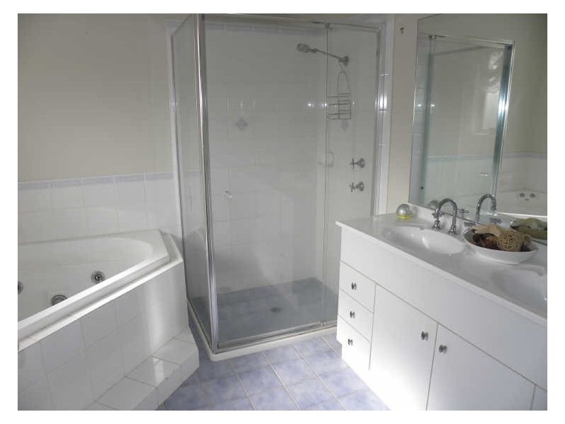 126 Brittania Drive, Watanobbi NSW 2259