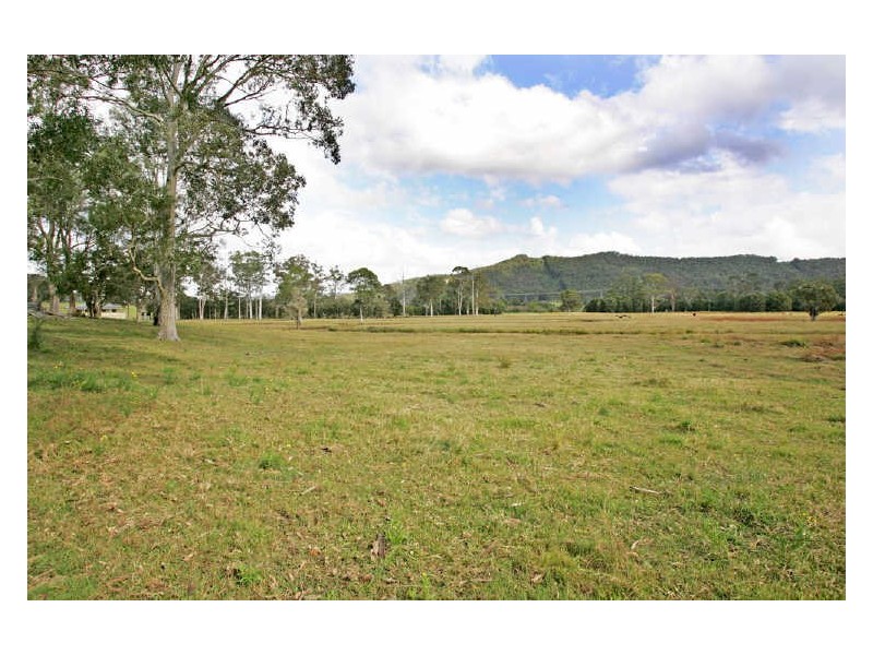 40 Smiths Rd, Jilliby NSW 2259
