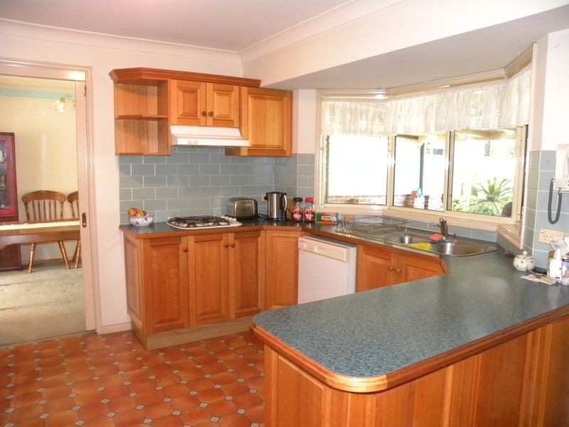 24 Walker Ave, Kanwal NSW 2259