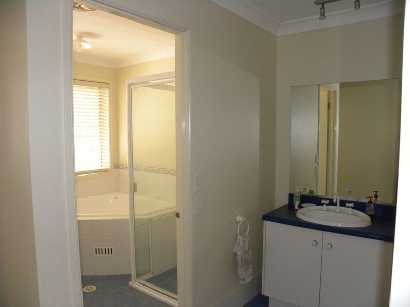 16 Riveroak Drive, Mardi NSW 2259