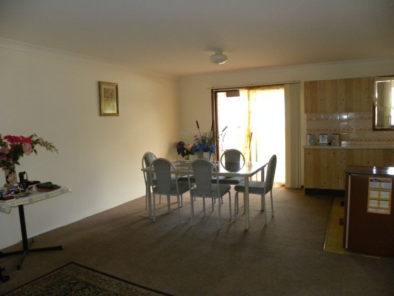 11/2 Cadonia Rd, Tuggerawong NSW 2259