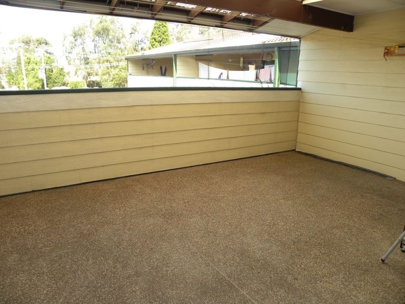 11/2 Cadonia Rd, Tuggerawong NSW 2259