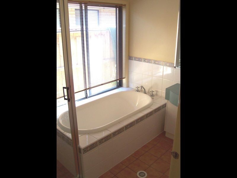 33 Harrington Close, Watanobbi NSW 2259