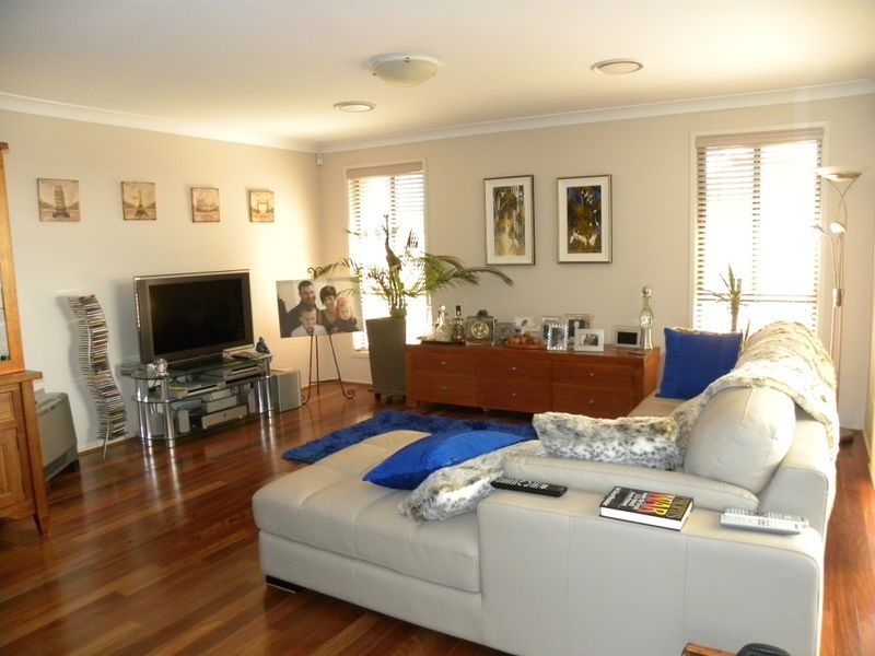 46 Quarterhorse Parade, Wadalba NSW 2259