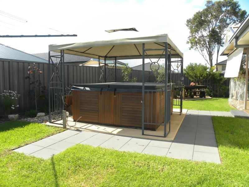 46 Quarterhorse Parade, Wadalba NSW 2259