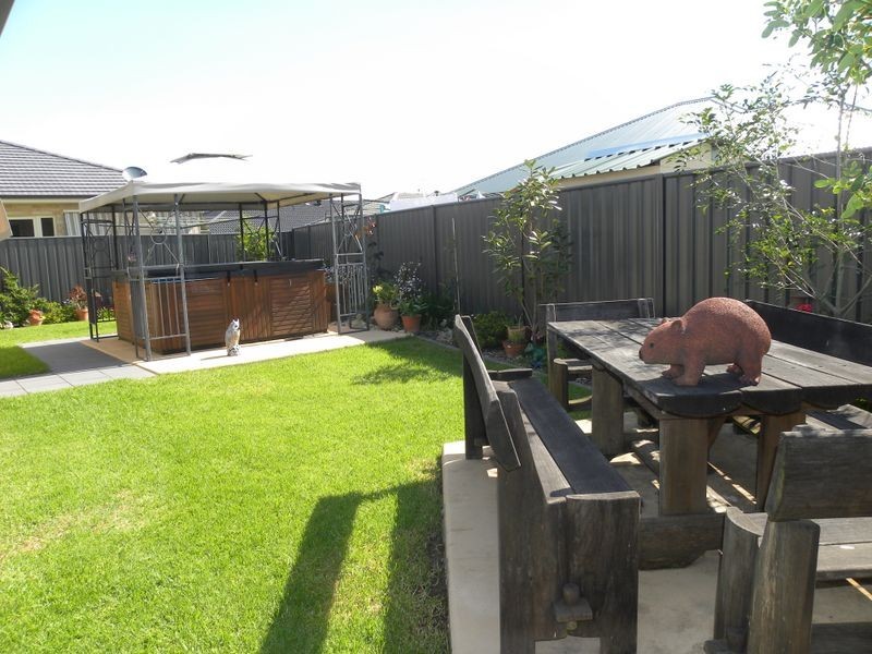 46 Quarterhorse Parade, Wadalba NSW 2259