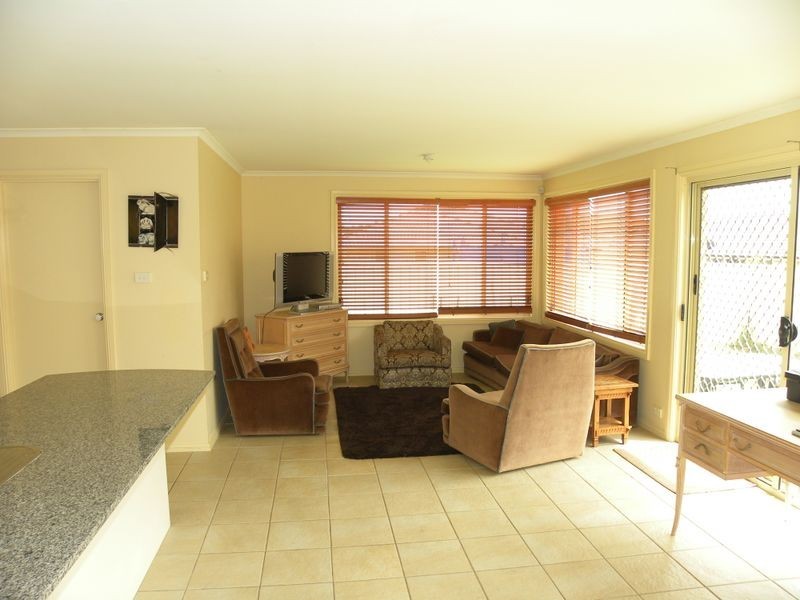 17 Begonia Place, Woongarrah NSW 2259