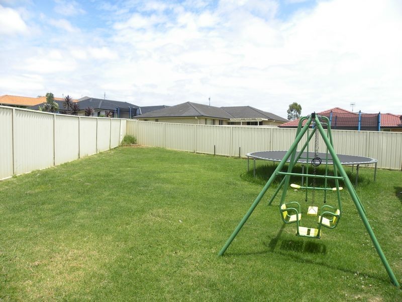 17 Begonia Place, Woongarrah NSW 2259