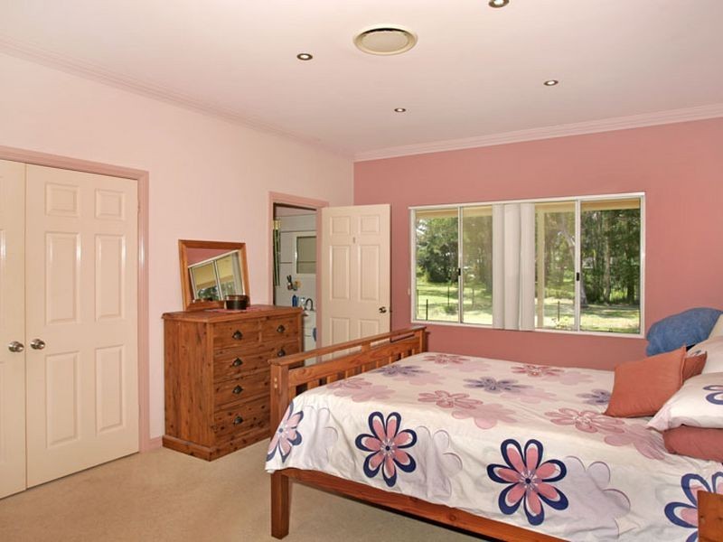 13A Warner Avenue, Tuggerawong NSW 2259