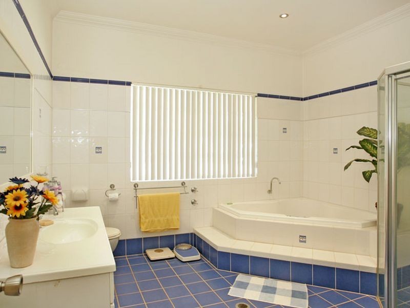 13A Warner Avenue, Tuggerawong NSW 2259