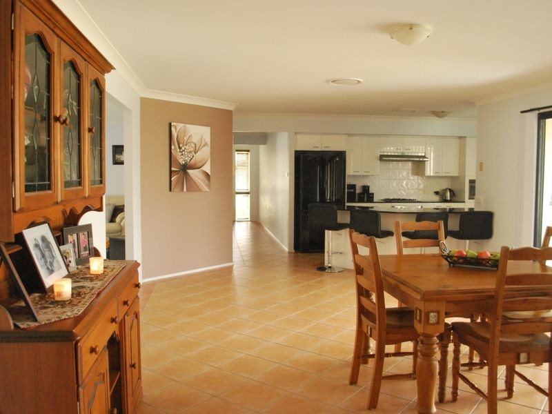 6 Greenhaven Circuit, Woongarrah NSW 2259