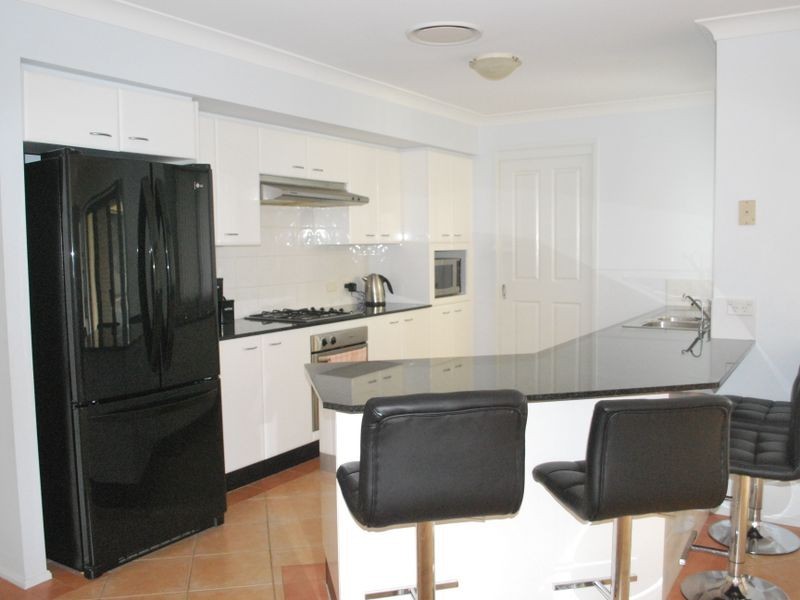 6 Greenhaven Circuit, Woongarrah NSW 2259