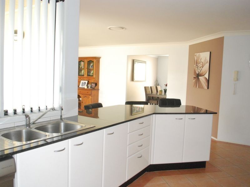 6 Greenhaven Circuit, Woongarrah NSW 2259