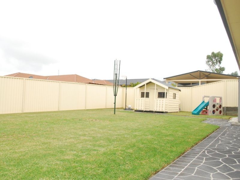6 Greenhaven Circuit, Woongarrah NSW 2259