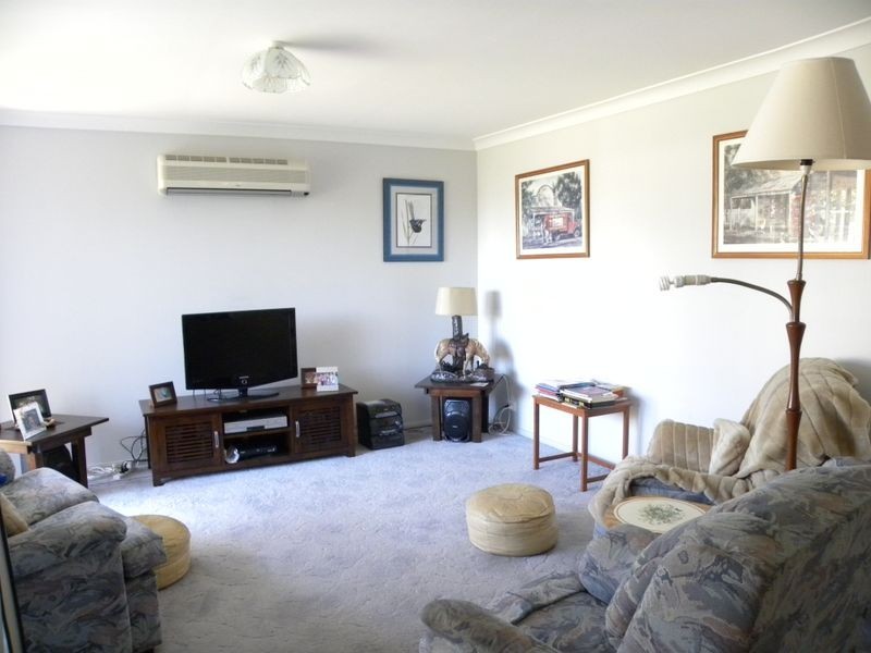 9 Anniversary Place, Tuggerah NSW 2259