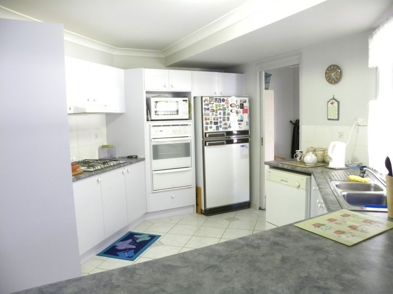 9 Anniversary Place, Tuggerah NSW 2259