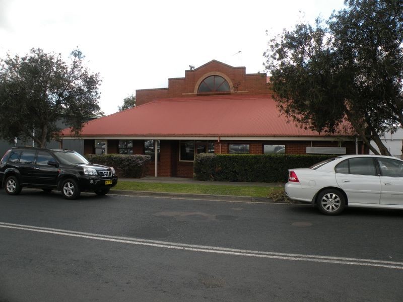 4 ANZAC AVENUE, Wyong NSW 2259