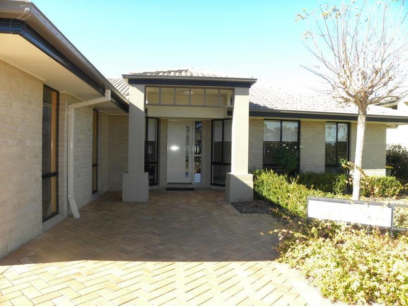 5 Stan Johnson Drive, Hamlyn Terrace NSW 2259