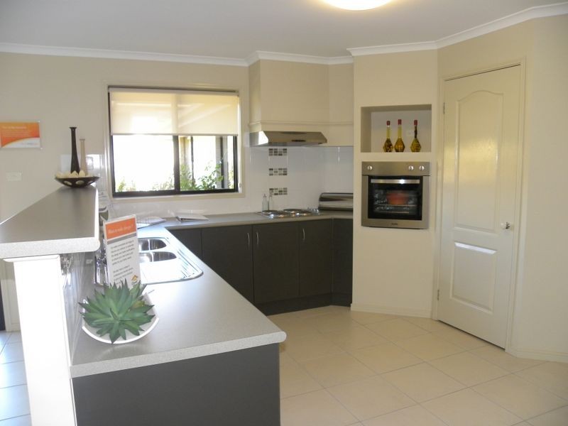 5 Stan Johnson Drive, Hamlyn Terrace NSW 2259