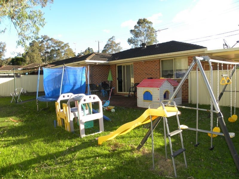 17 Fishburn Crescent, Watanobbi NSW 2259