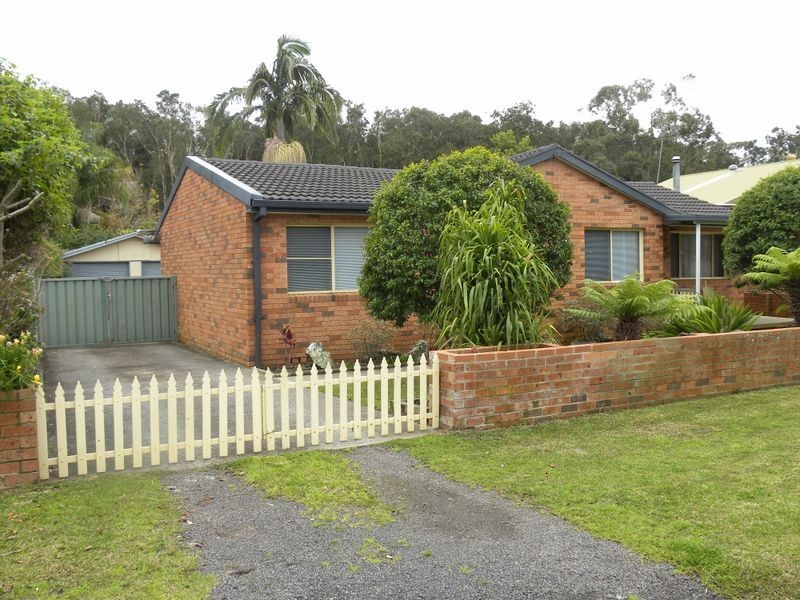 28 Cadonia Road, Tuggerawong NSW 2259
