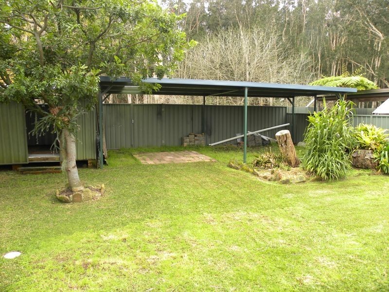 28 Cadonia Road, Tuggerawong NSW 2259