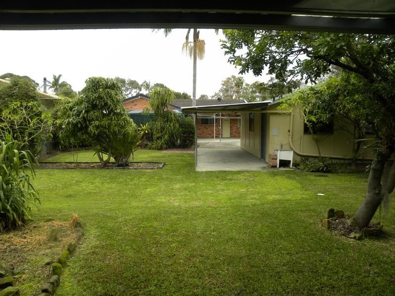 28 Cadonia Road, Tuggerawong NSW 2259
