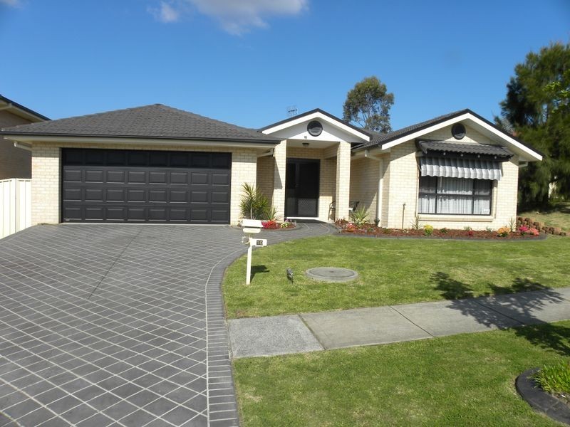 10 Greenhaven Circuit, Woongarrah NSW 2259